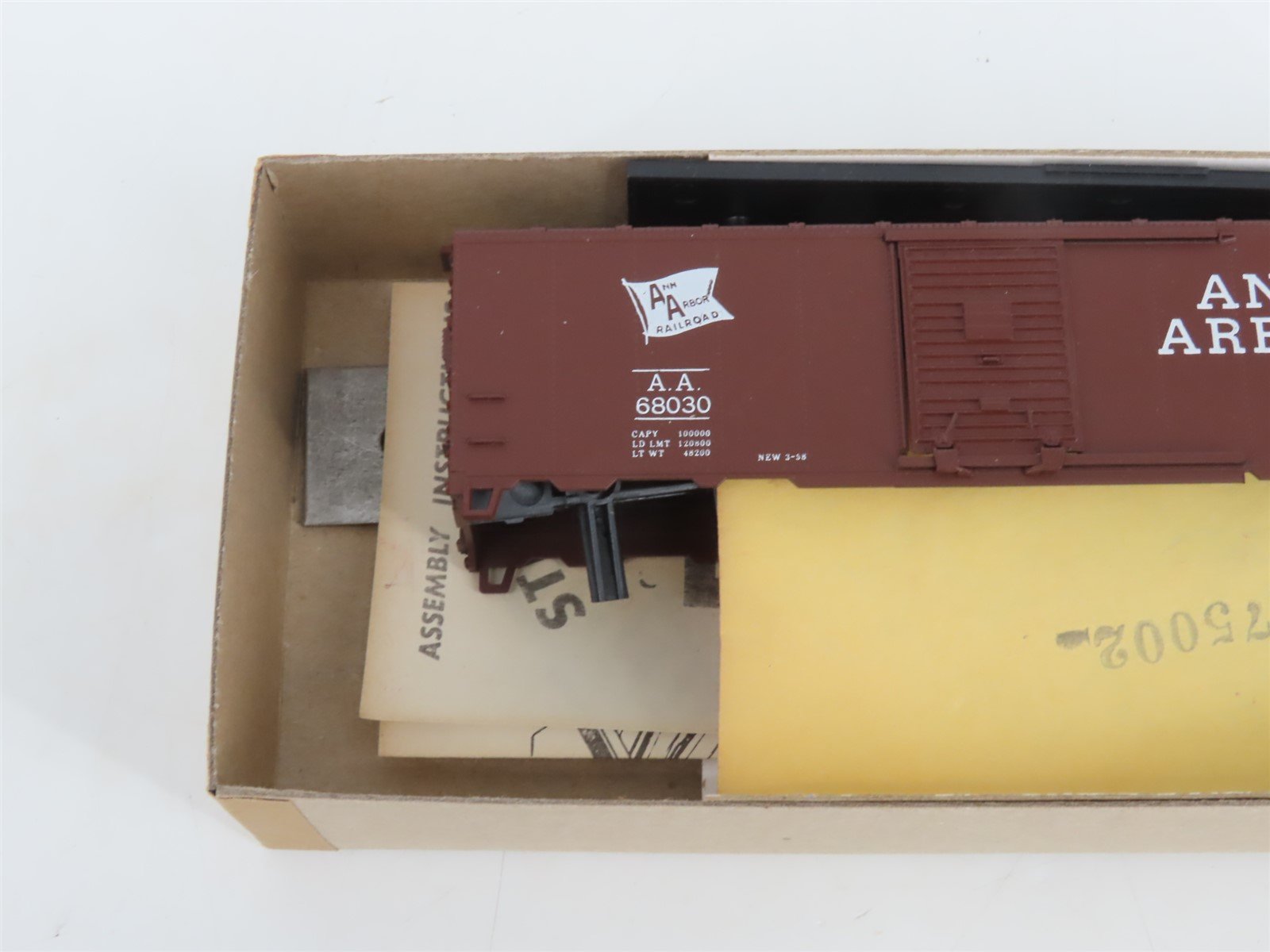 HO Scale Athearn Bev-Bel Kit #834-1 AA Ann Arbor 40' Single Door Box Car #68030
