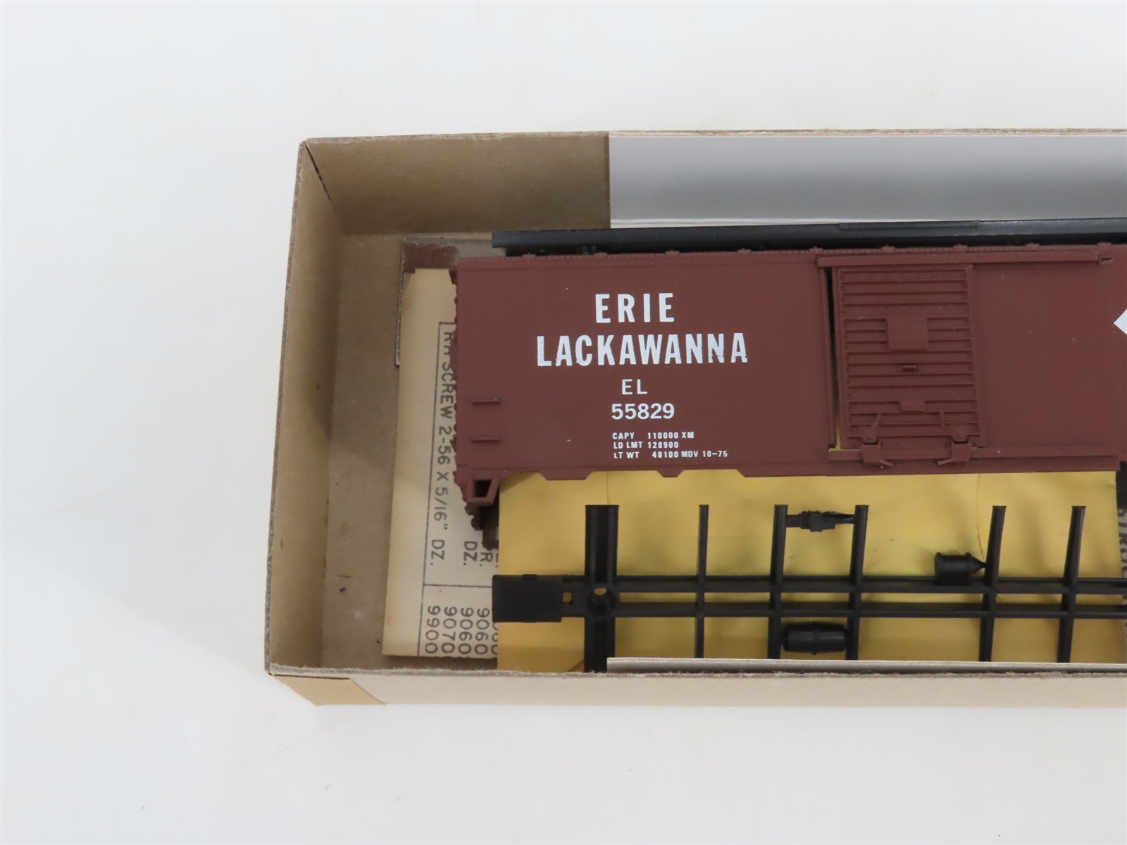 HO Scale Athearn Bev-Bel Kit #369-2 EL Erie Lackawanna 40' Box Car #55829
