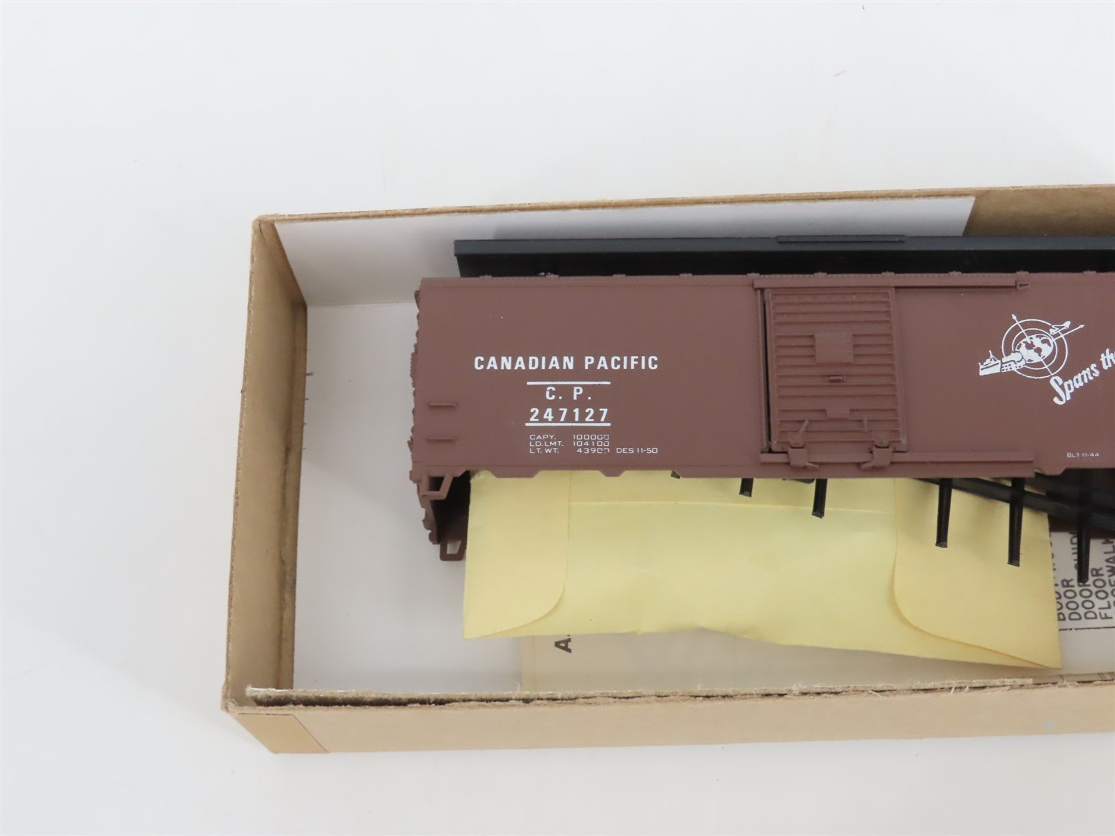 HO Scale Athearn Bev-Bel Kit #1052-1 CP Canadian Pacific 40' Box Car #247127
