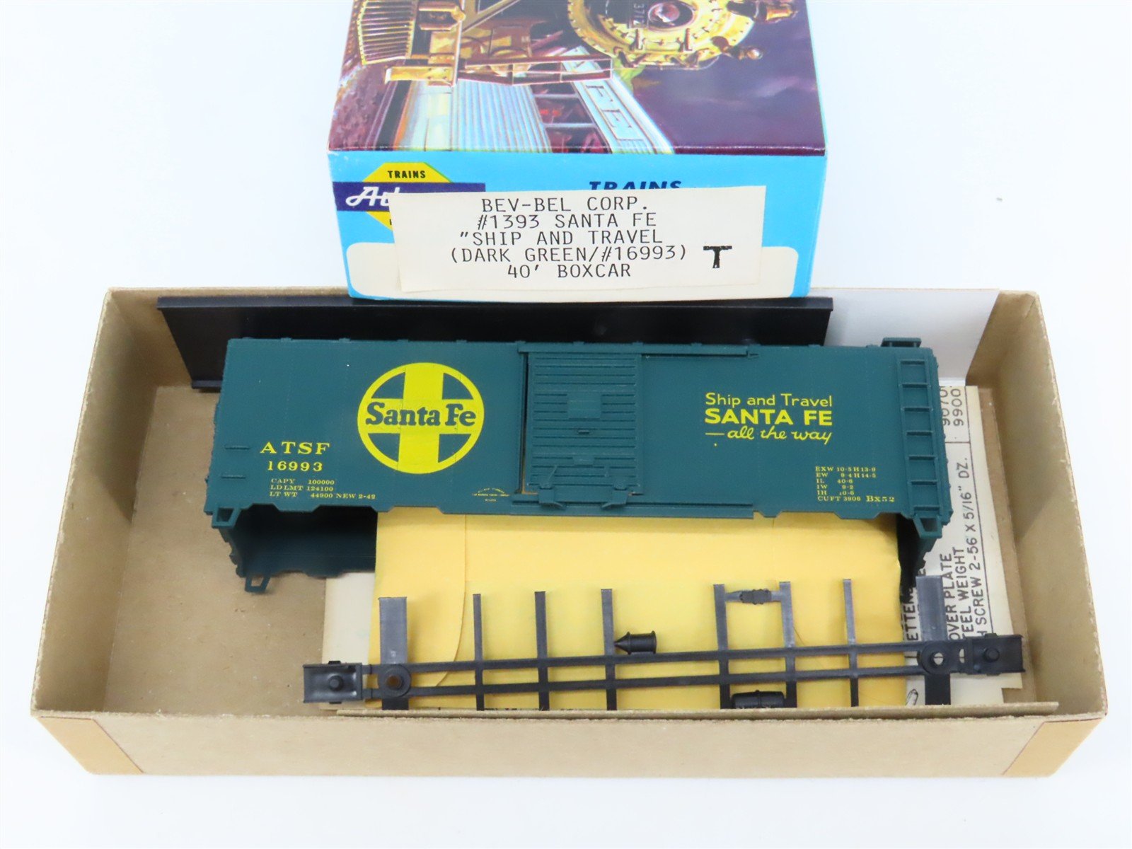 HO Scale Athearn Bev-Bel Kit #1393 ATSF Santa Fe 40' Single Door Box Car #16993