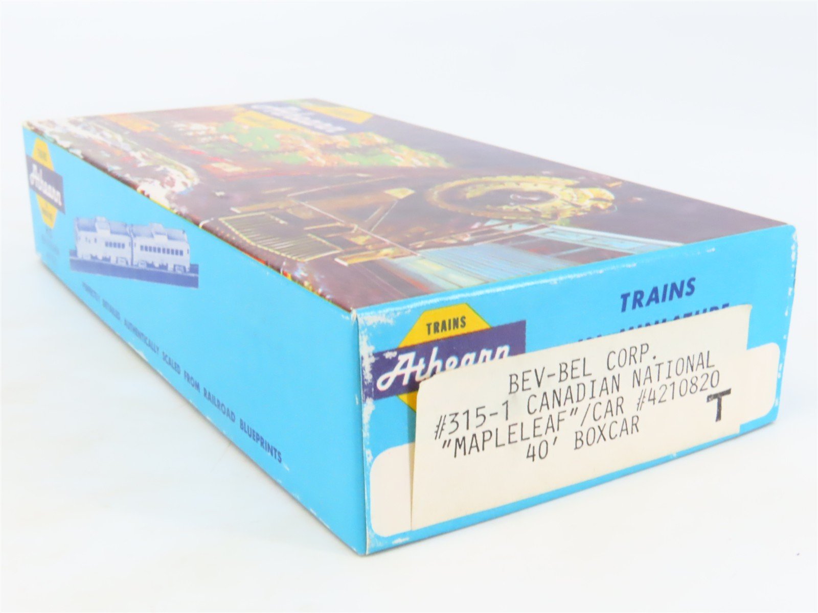 HO Scale Athearn Bev-Bel Kit #315-1 CN Canadian National 40' Box Car #421820