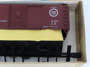 HO Scale Athearn Bev-Bel Kit #1489 TP Texas Pacific Lines 40' Box Car #60492