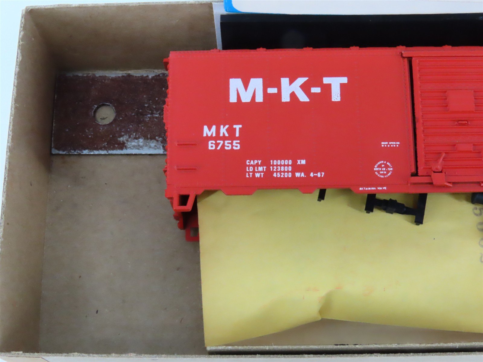 HO Scale Athearn Bev-Bel Kit #255-2 MKT Katy 40' Single Door Box Car #6755