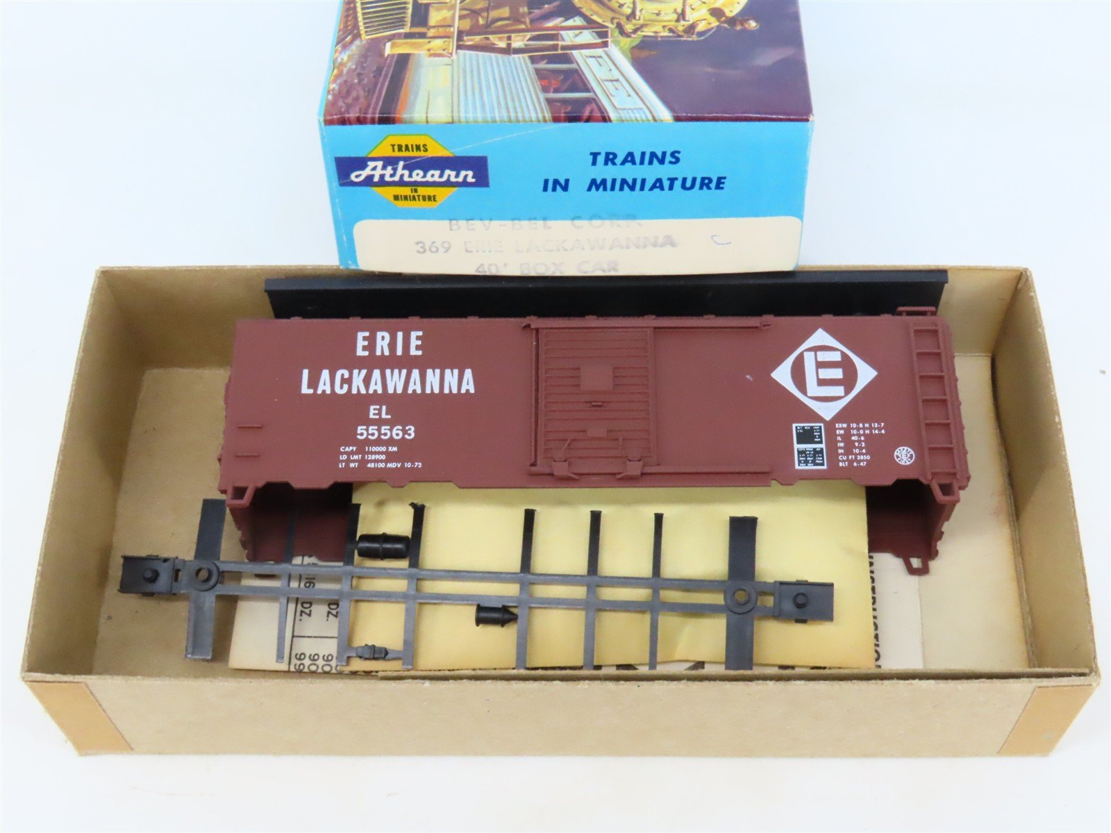 HO Scale Athearn Bev-Bel Kit #369 EL Erie Lackawanna Railroad 40' Box Car #55563