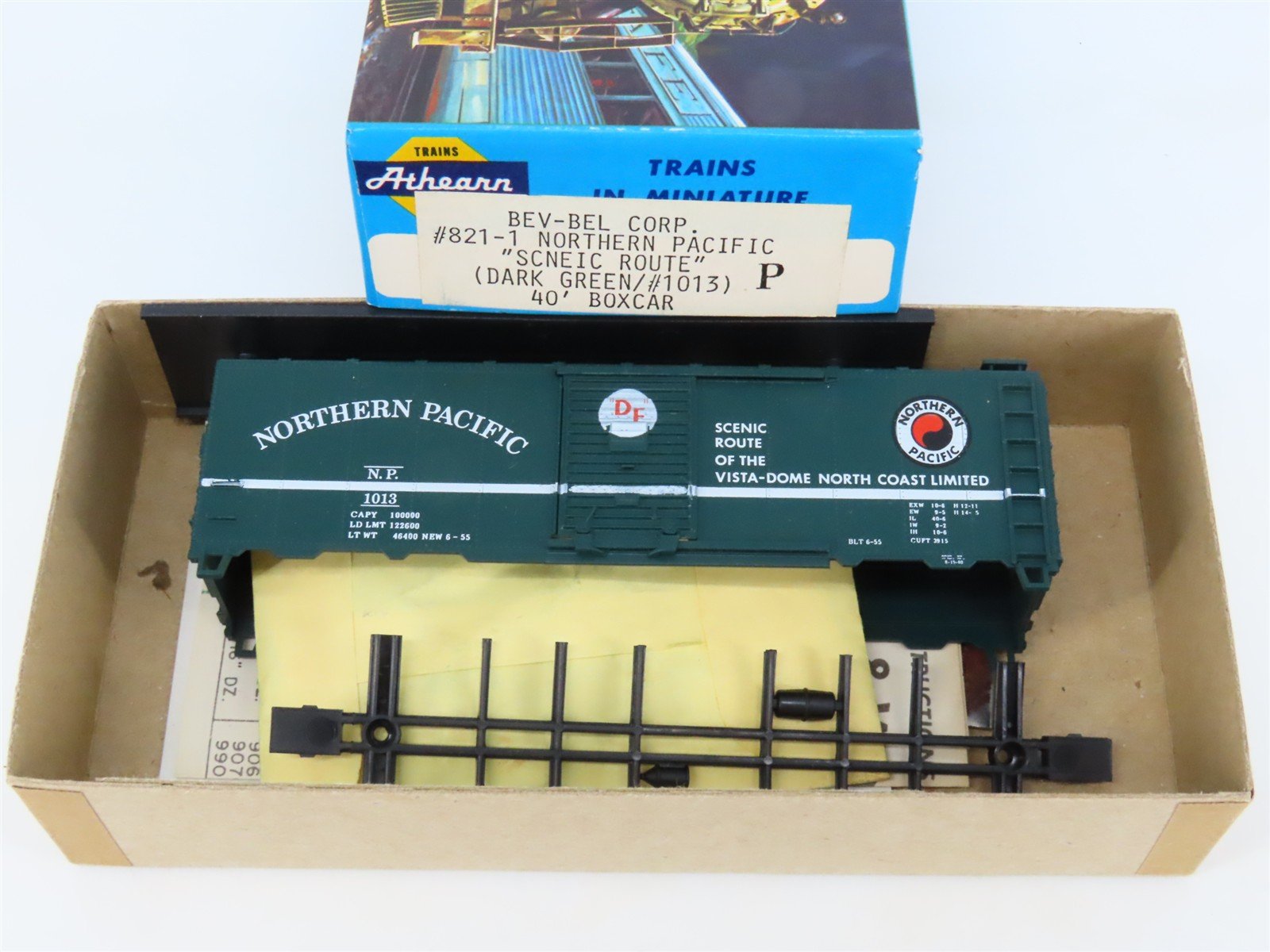 HO Scale Athearn Bev-Bel Kit #821-1 NP Northern Pacific 40' Box Car #1013