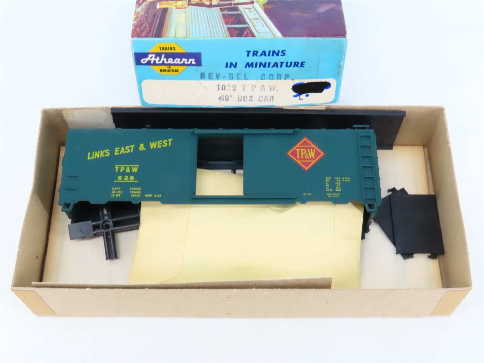 HO Scale Athearn Bev-Bel Kit #1029 TP&W Toledo Peoria & Western 40' Box Car #626