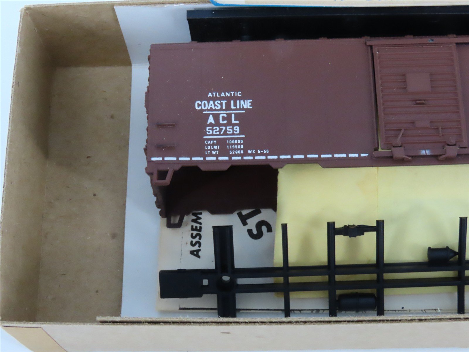 HO Scale Athearn Bev-Bel Kit #1089-1 ACL Atlantic Coast Line 40' Box Car #52759