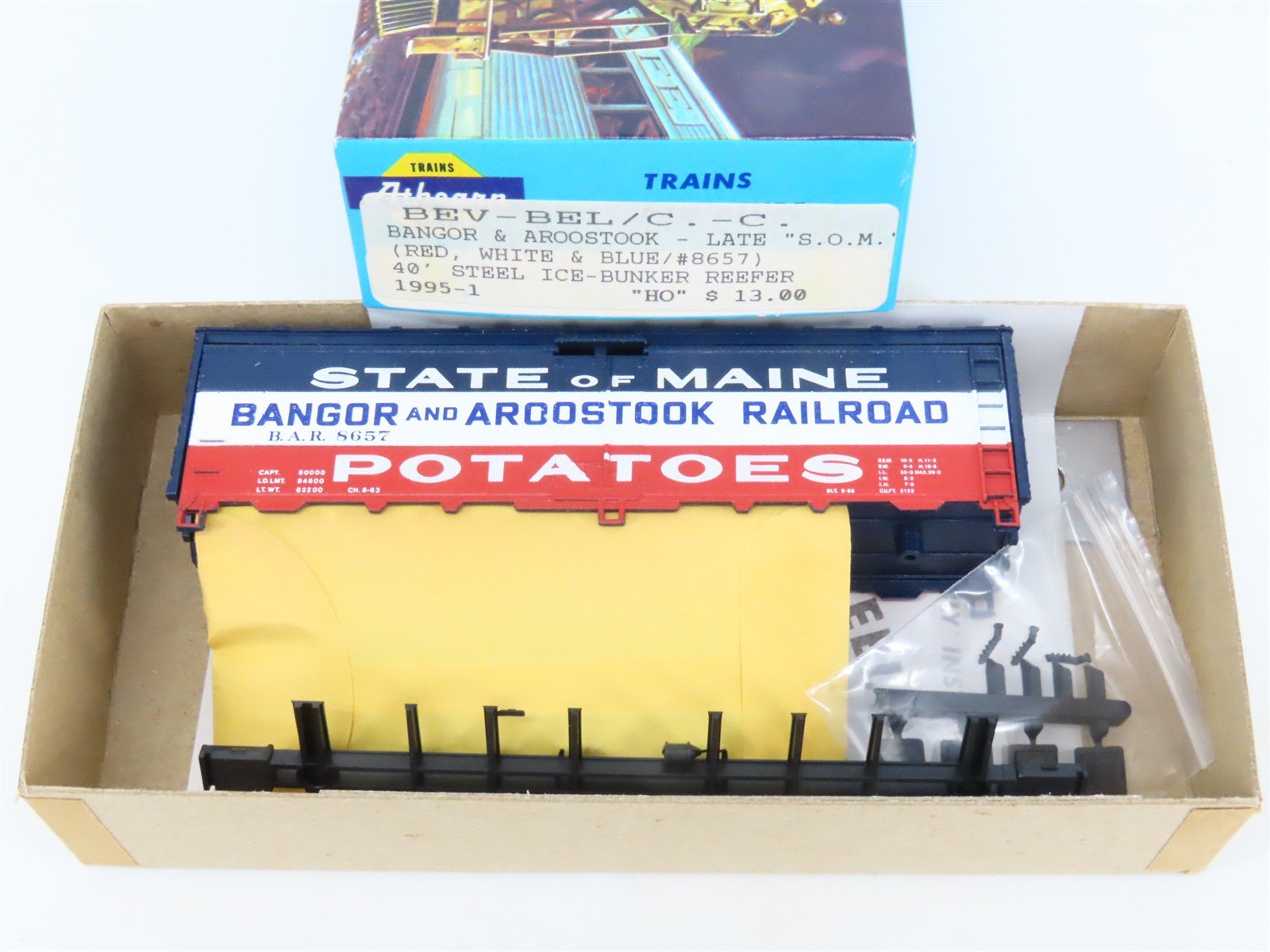HO Scale Athearn Bev-Bel Kit #1995-1 BAR Bangor & Aroostook 40' Reefer #8657