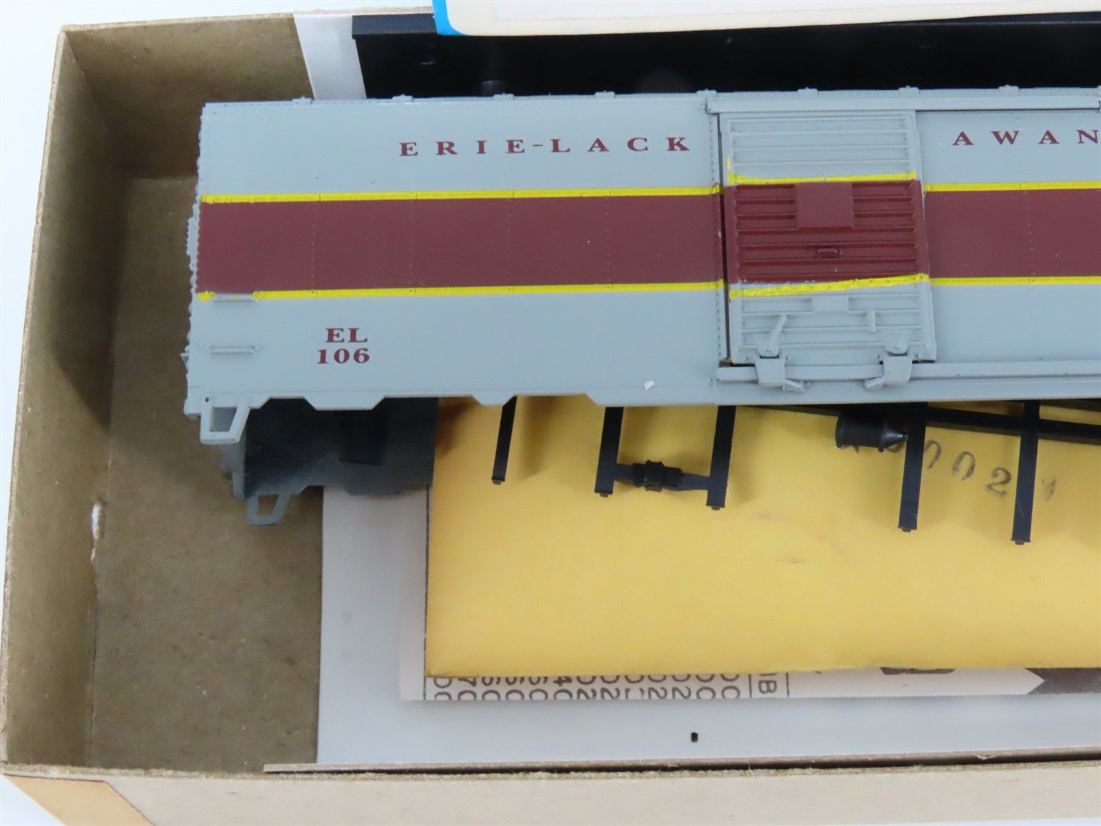 HO Scale Athearn Bev-Bel Kit #1153 EL Erie Lackawanna 40' Box Car #106