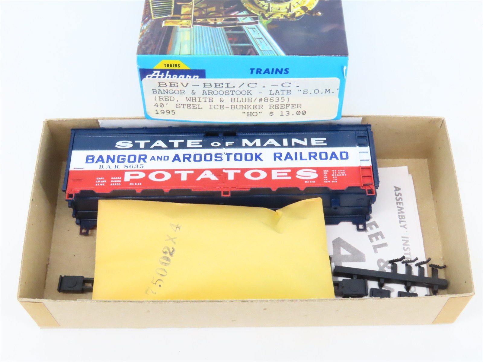 HO Scale Athearn Bev-Bel Kit #1995 BAR Bangor & Aroostook 40' Reefer #8635