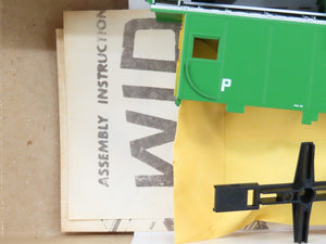 HO Athearn Bev-Bel Kit 2209-1 NP Northern Pacific Extended Vision Caboose #10032
