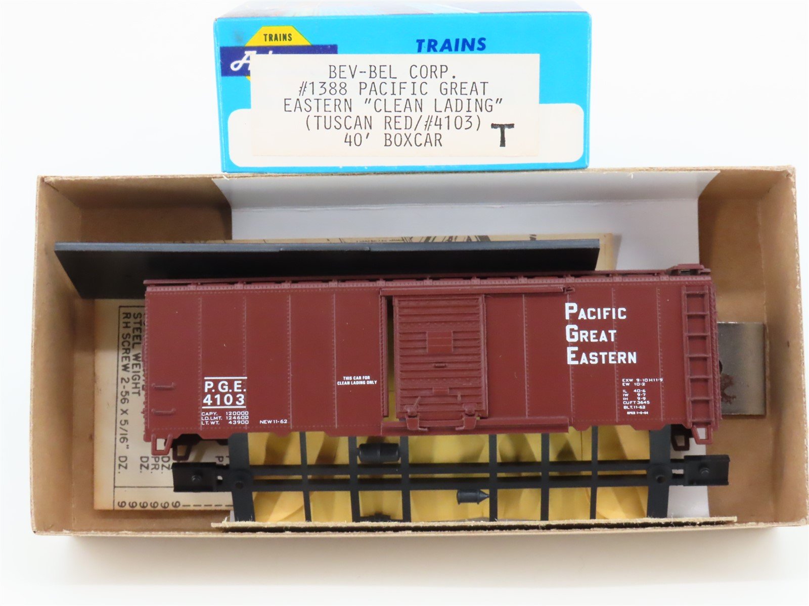 HO Scale Athearn Bev-Bel Kit 1388 PGE Pacific Great Eastern 40' Box Car #4103