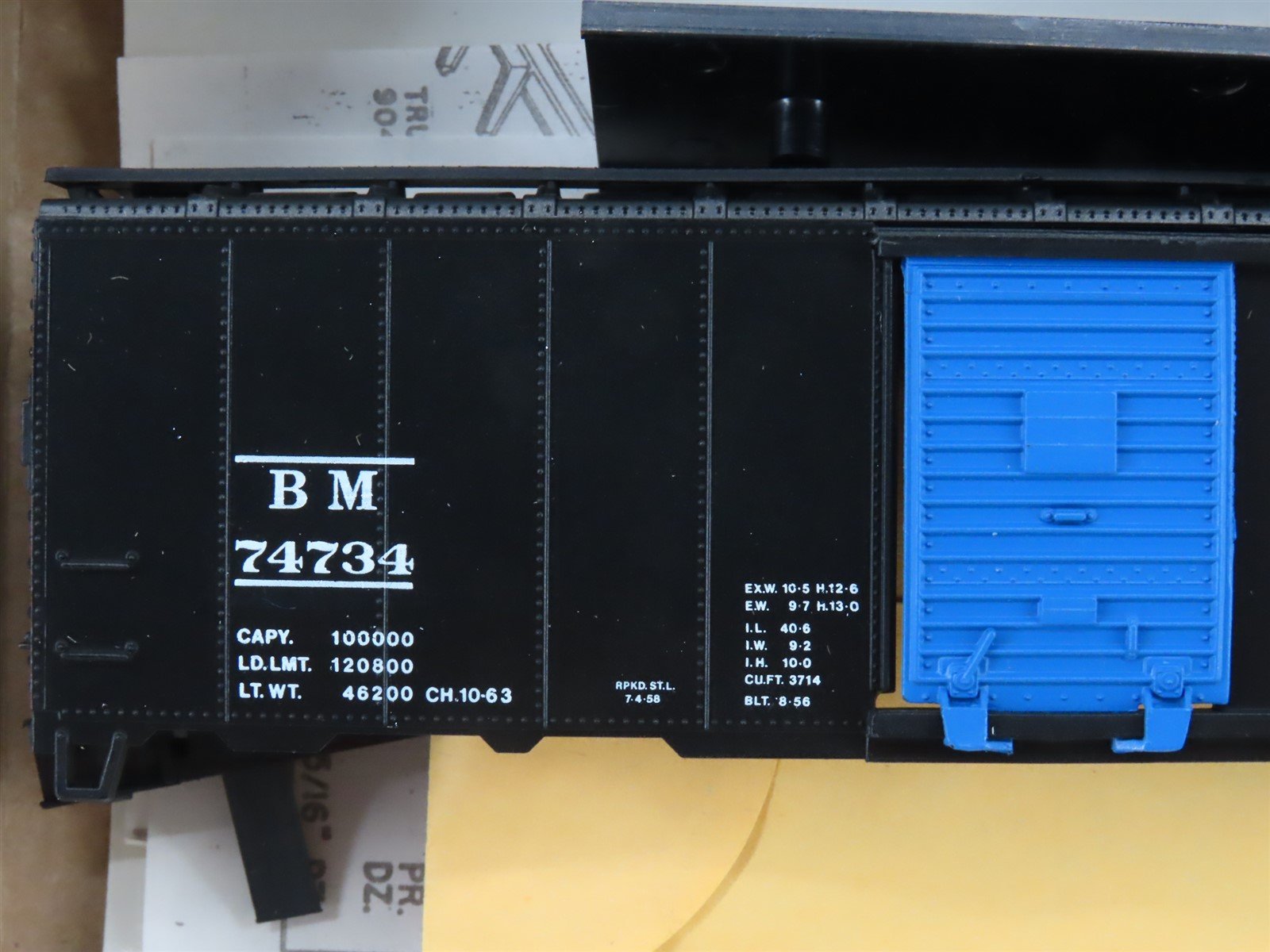 HO Scale Athearn Bev-Bel Kit 1002-3 B&M Checkerboard 40' Steel Box Car #74734