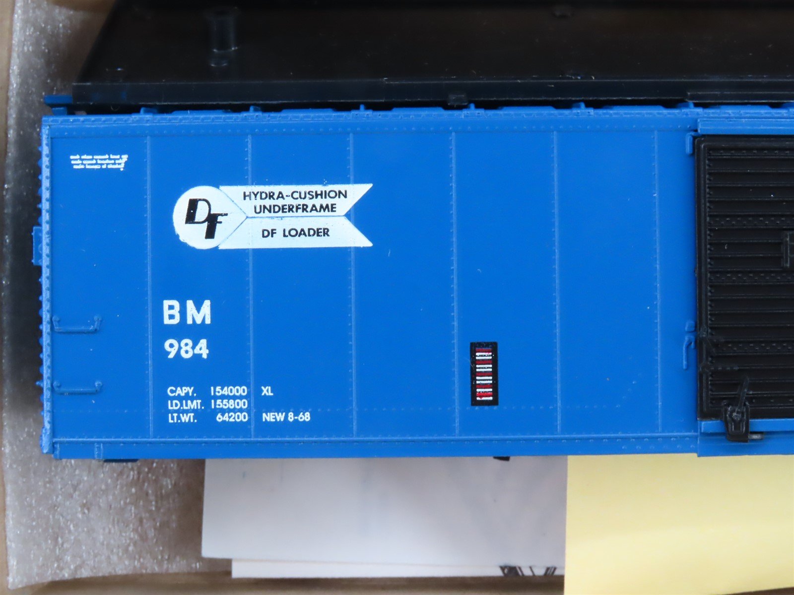 HO Athearn Bev-Bel Kit 2384-1 B&M Boston & Maine 50' Hydra-Cushion Box Car #984