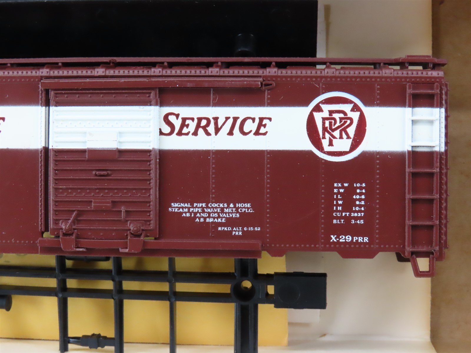 HO Scale Athearn Bev-Bel Kit 1734-2 PRR Merchandise Service 40' Box Car #92486
