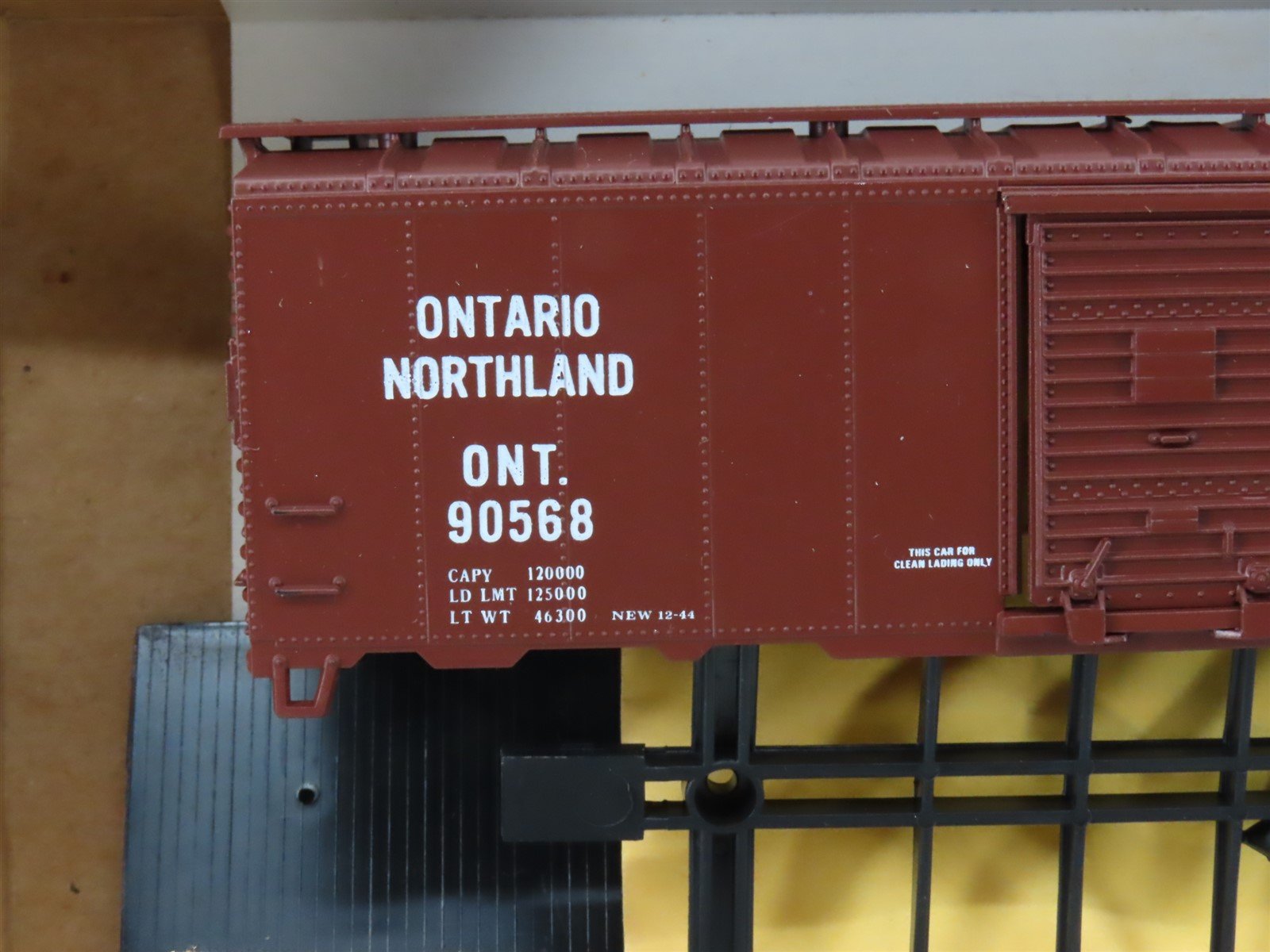 HO Athearn Bev-Bel Kit 1199 ONT Ontario Northland 40' Single Door Box Car #90568