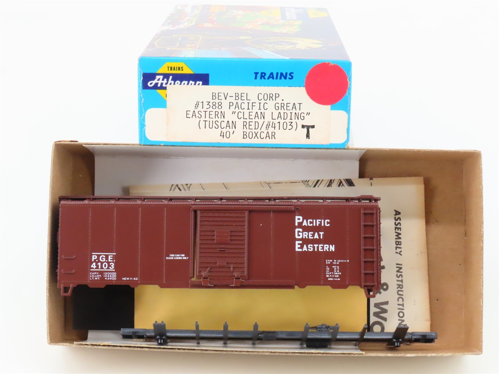 HO Scale Athearn Bev-Bel Kit 1388 PGE Pacific Great Eastern 40' Box Car #4103