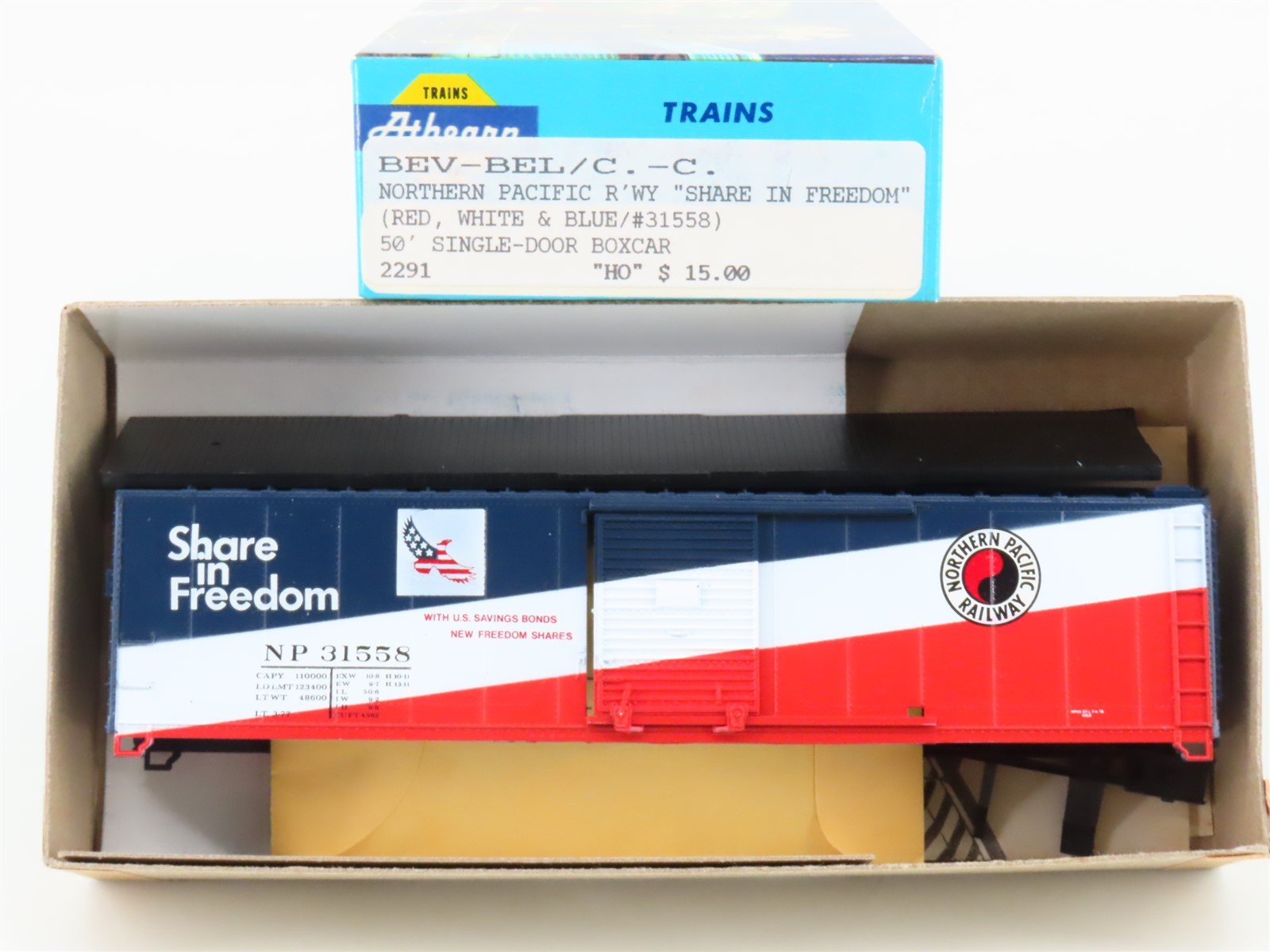 HO Athearn Bev-Bel Kit 2291 NP "Share in Freedom" 50' Single Door Box Car #31558