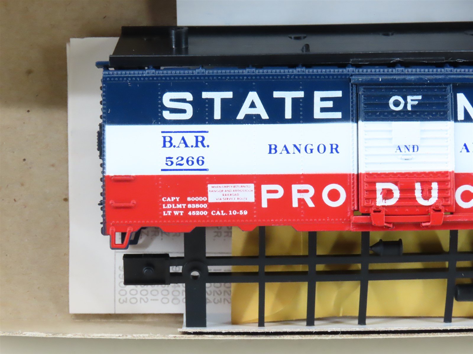 HO Athearn Bev-Bel Kit 1112-13 BAR State of Maine 40' Single Door Box Car #5266