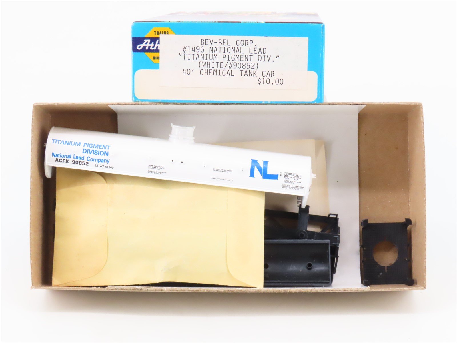 HO Athearn Bev-Bel Kit 1496 ACFX National Lead 40' Chemical Tank Car #90852