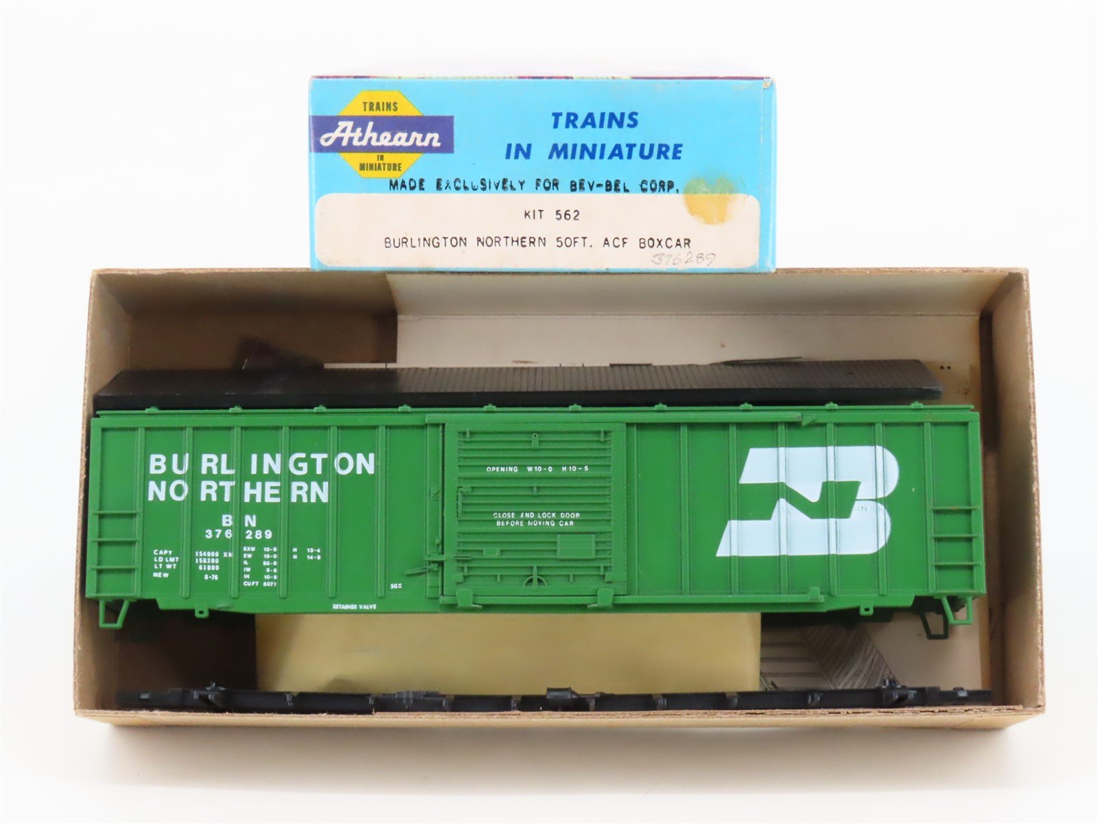 HO Scale Athearn Bev-Bel Kit 562 BN Burlington Northern ACF 50' Box Car #376289
