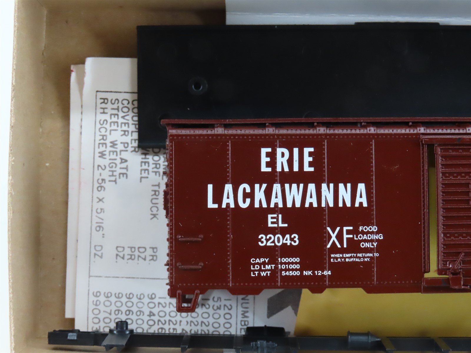 HO Athearn Bev-Bel Kit 1141-1 EL Erie Lackawanna 40' Single Door Box Car #32043