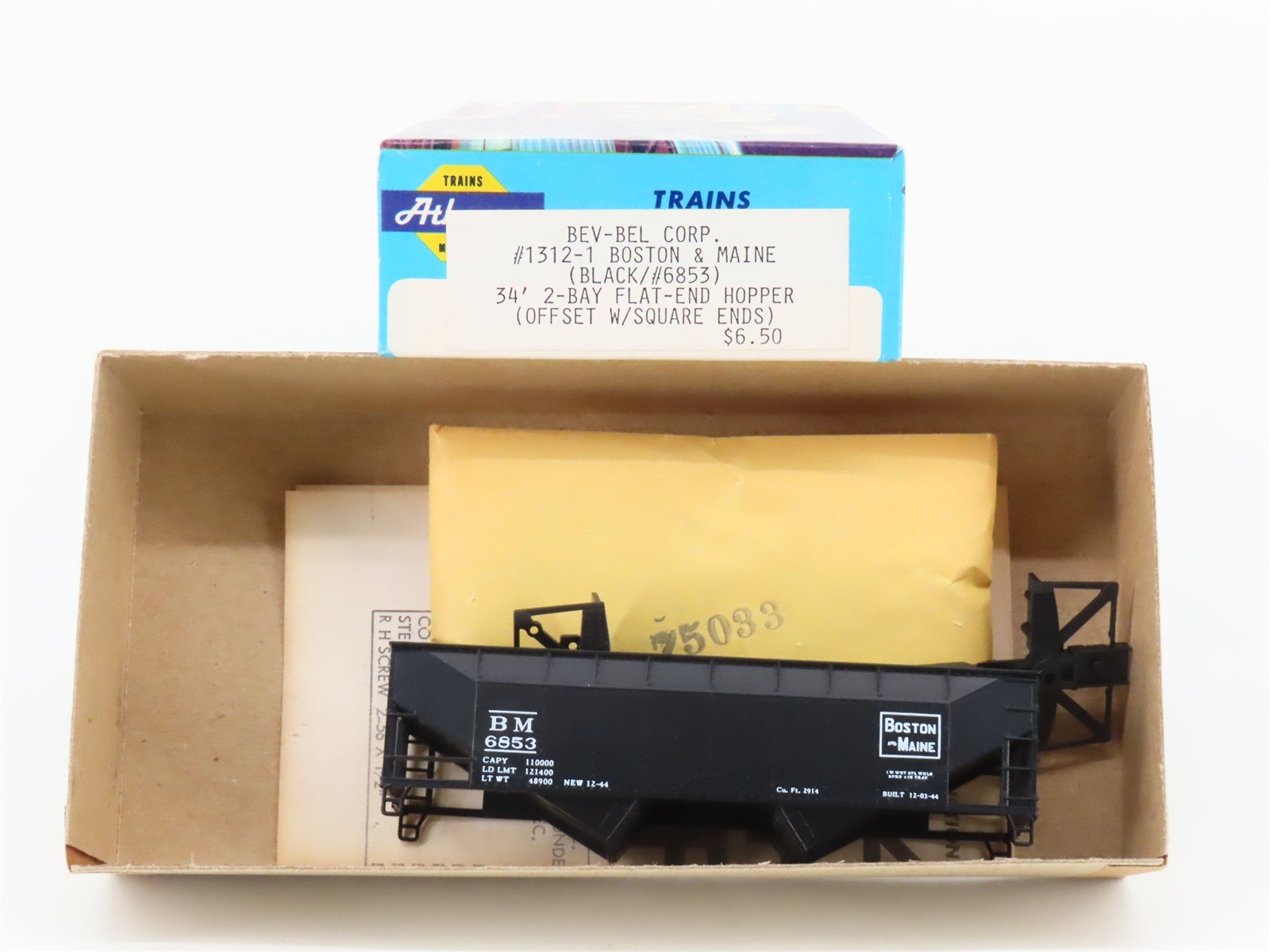 HO Scale Athearn Bev-Bel Kit 1312-1 B&M Boston & Maine 34' 2-Bay Hopper #6853