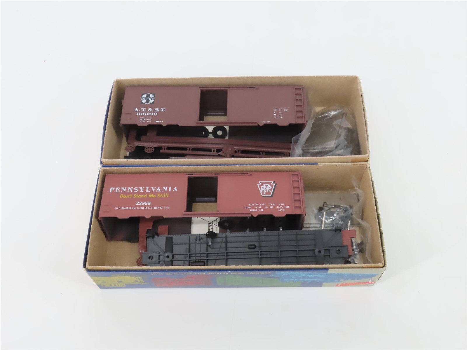 LOT of 10 HO Scale Roudhouse Kits B&O/PRR/BN/P&LE/ATSF/WM/PC/N&W/SL-SF Box Cars