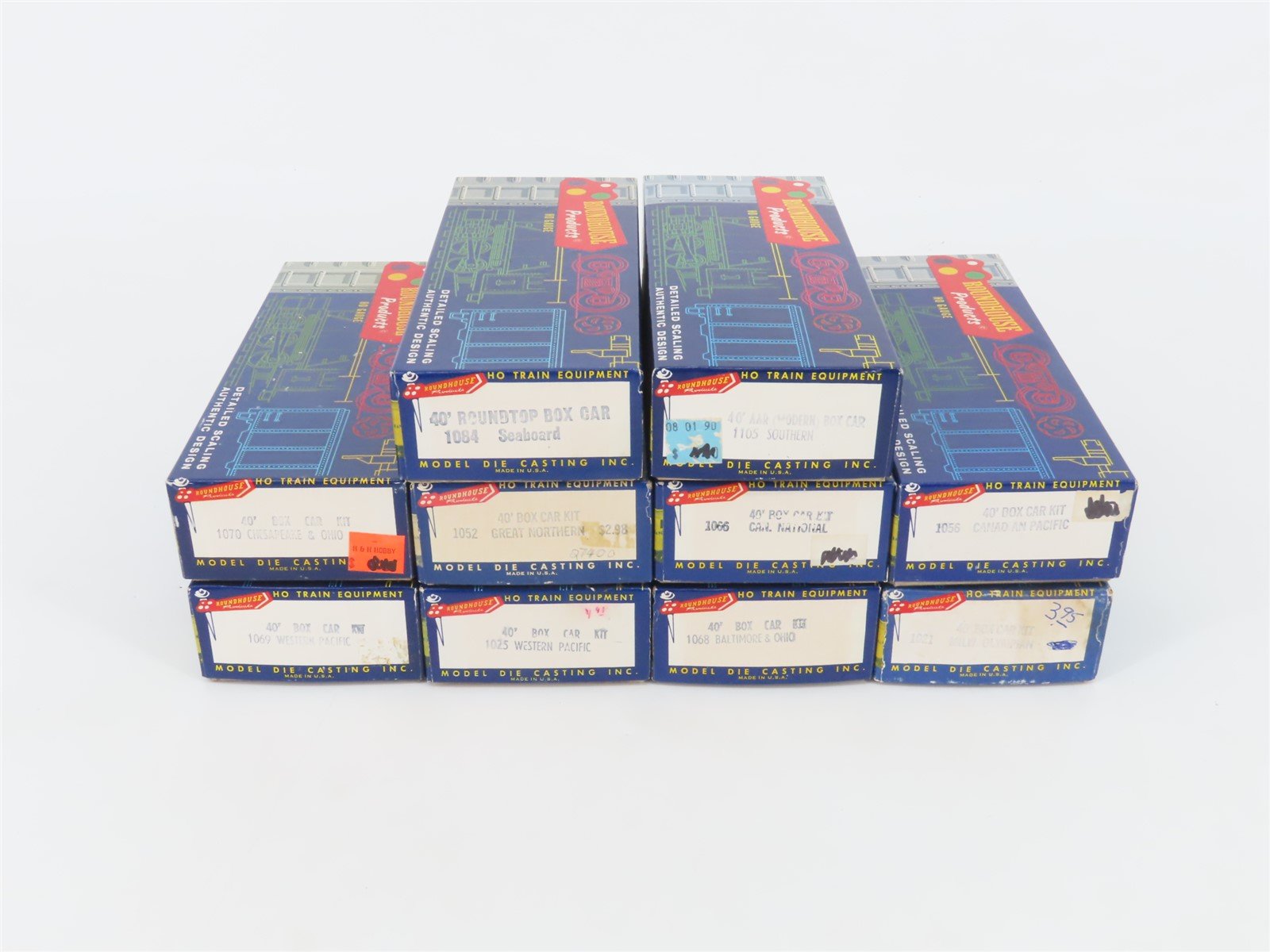 LOT of 10 HO Scale Roundhouse Kits WP/SOU/MILW/C&O/CP/B&O/CN/GN/SAL Box Cars