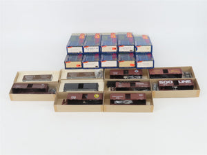 LOT of 10 HO Scale Roundhouse Kits UP/P&E/B&LE/NYC/SOO/ERIE/ & More Box Cars