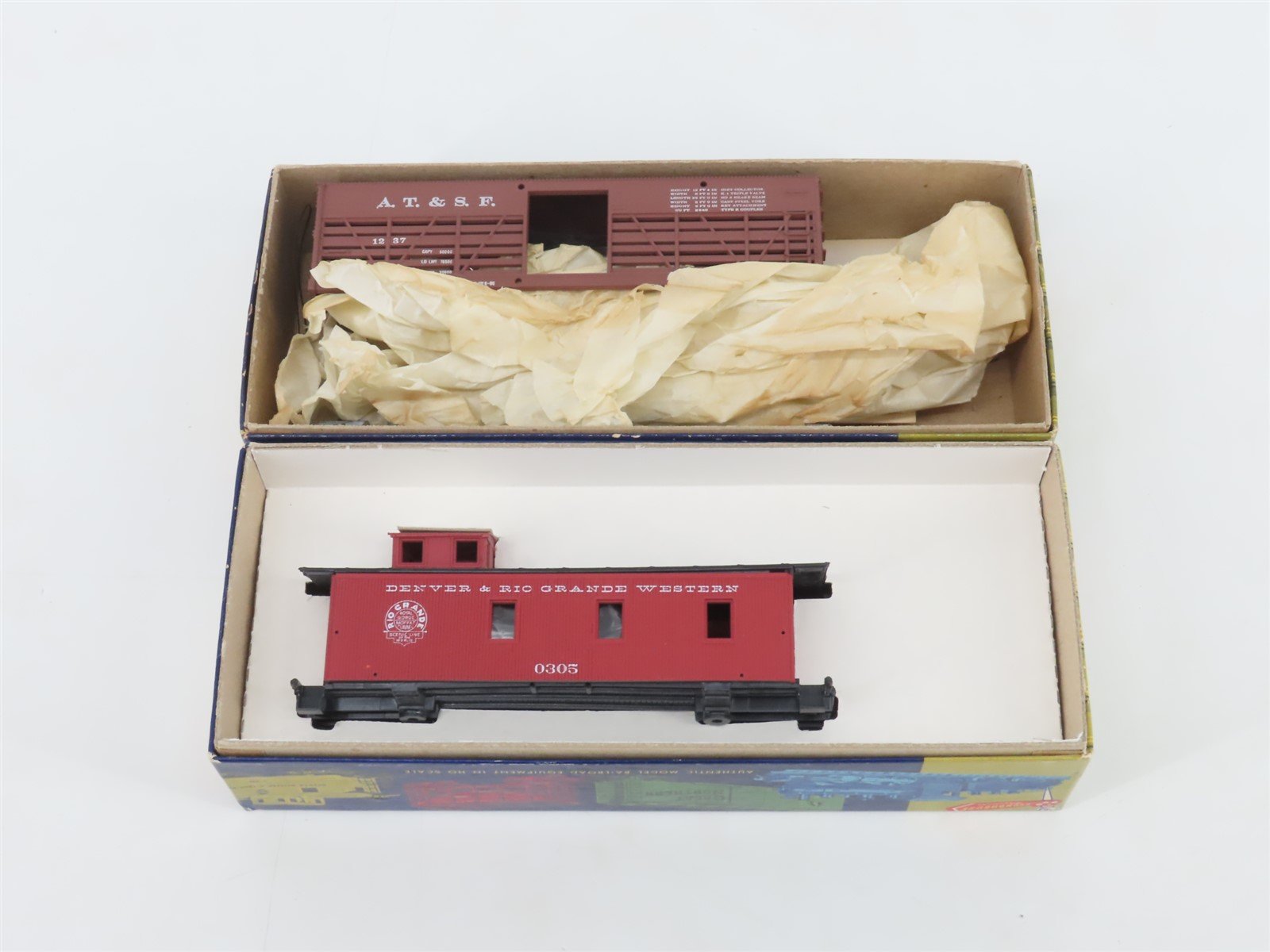 LOT of 9 HO Scale Roundhouse Kits D&RGW/CP/PFE/ATSF/& More Assorted Freight Cars