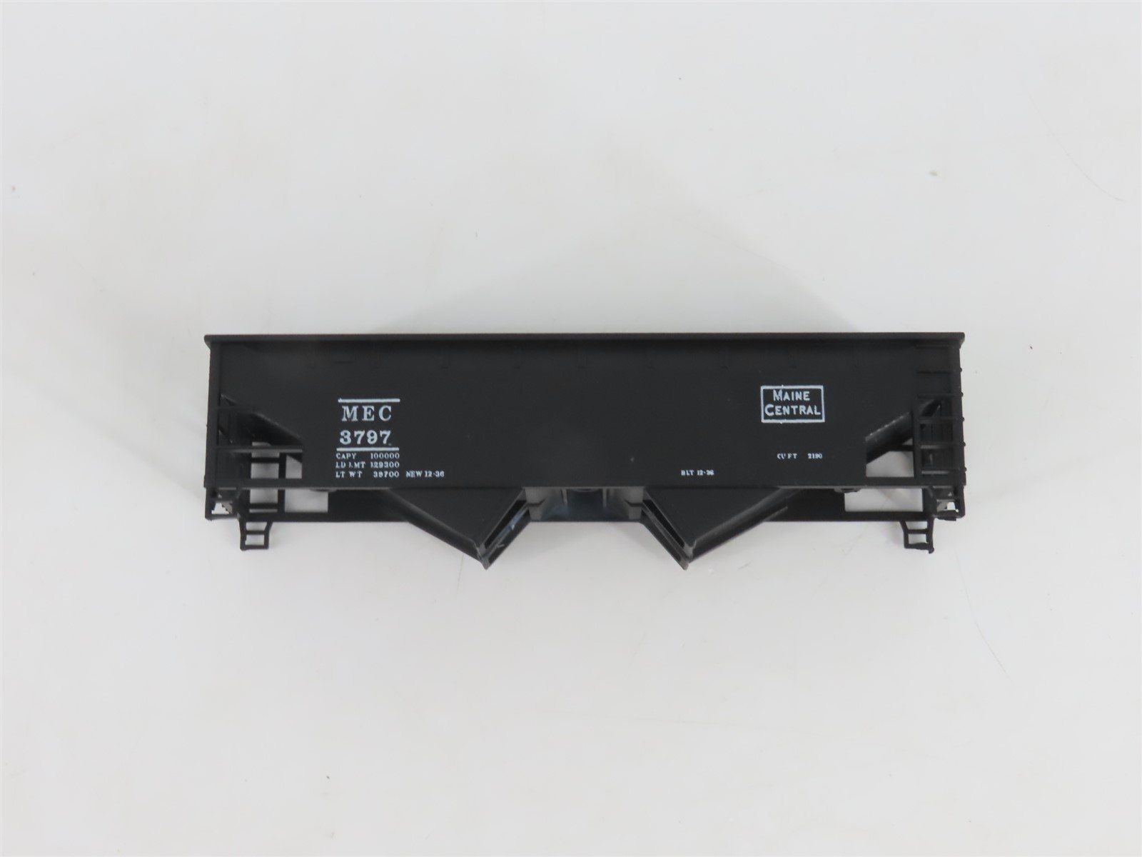 HO Scale Train Miniature Bev-Bel Kit #923 MEC Maine Central 2-Bay Hoppers 3-Pack