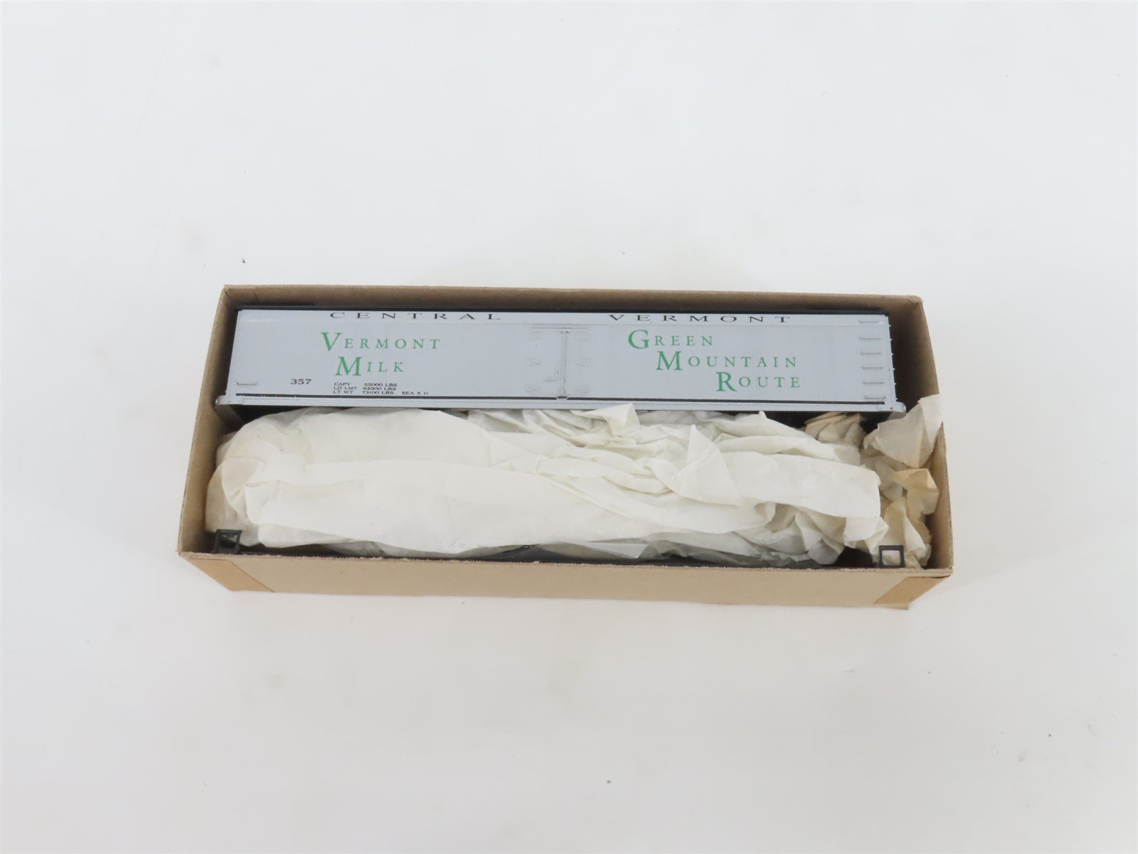 HO Scale Roundhouse Bev-Bel Kit #4918 CV Central Vermont Milk 50' Reefer #357