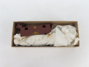 HO Scale Roundhouse Bev-Bel Kit #4991-1 B&M Boston & Maine Steel Caboose #104110