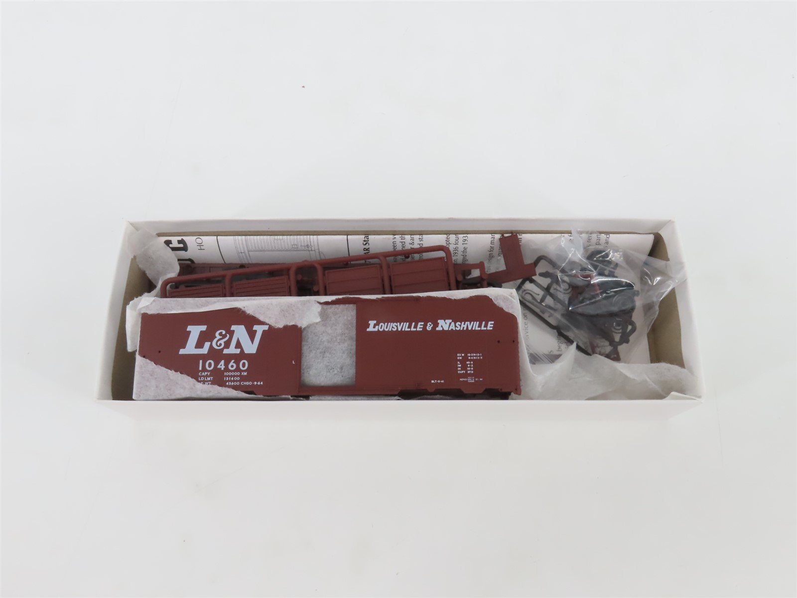 HO Scale Red Caboose Kit RC-9532-3 L&N Louisville & Nashville 40' Box Car #10460