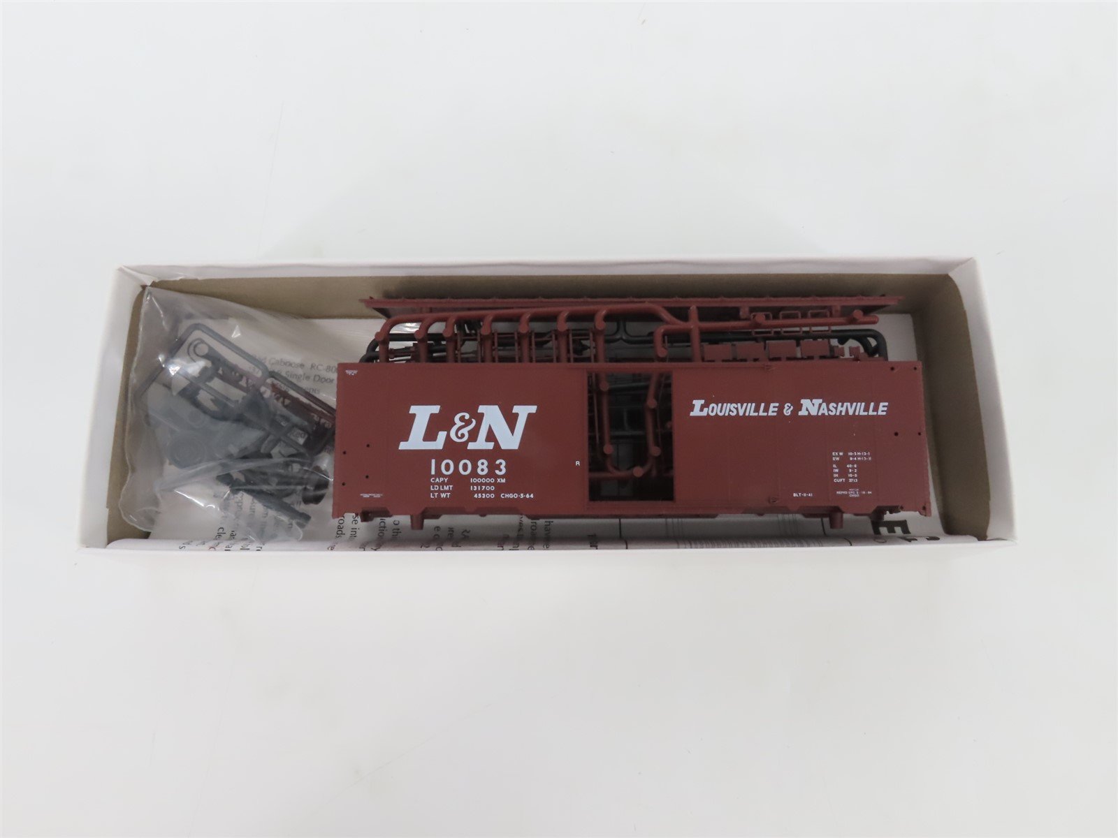 HO Scale Red Caboose Kit RC-9532-1 L&N Louisville & Nashville 40' Box Car #10083