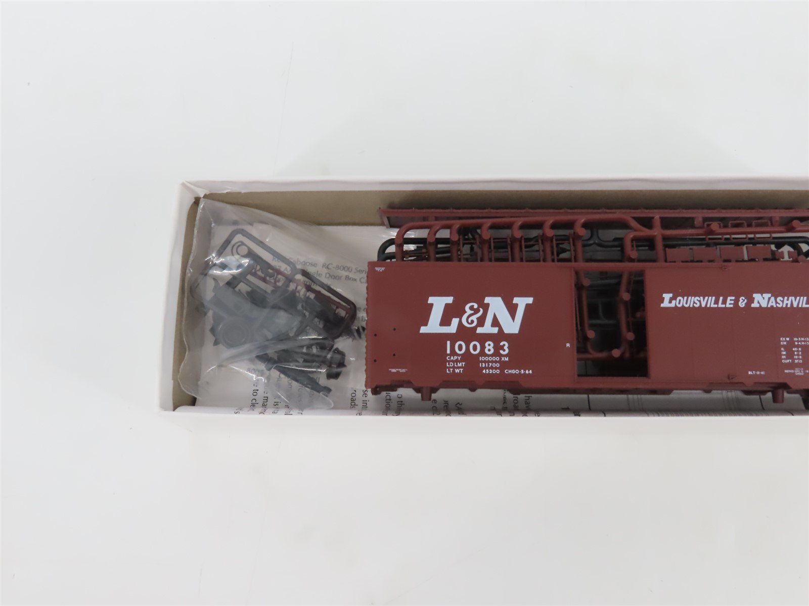 HO Scale Red Caboose Kit RC-9532-1 L&N Louisville & Nashville 40' Box Car #10083