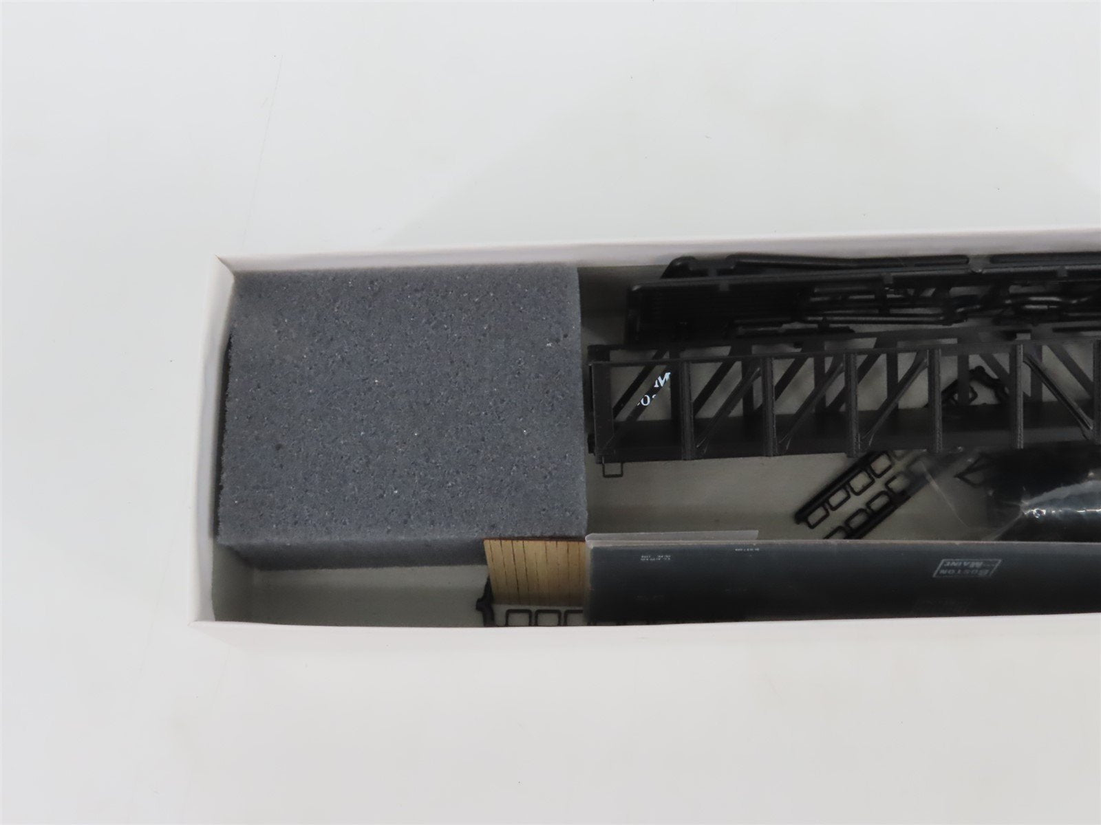 HO InterMountain Kit 41605-03 B&M Boston & Maine Drop Bottom Gondola #90026