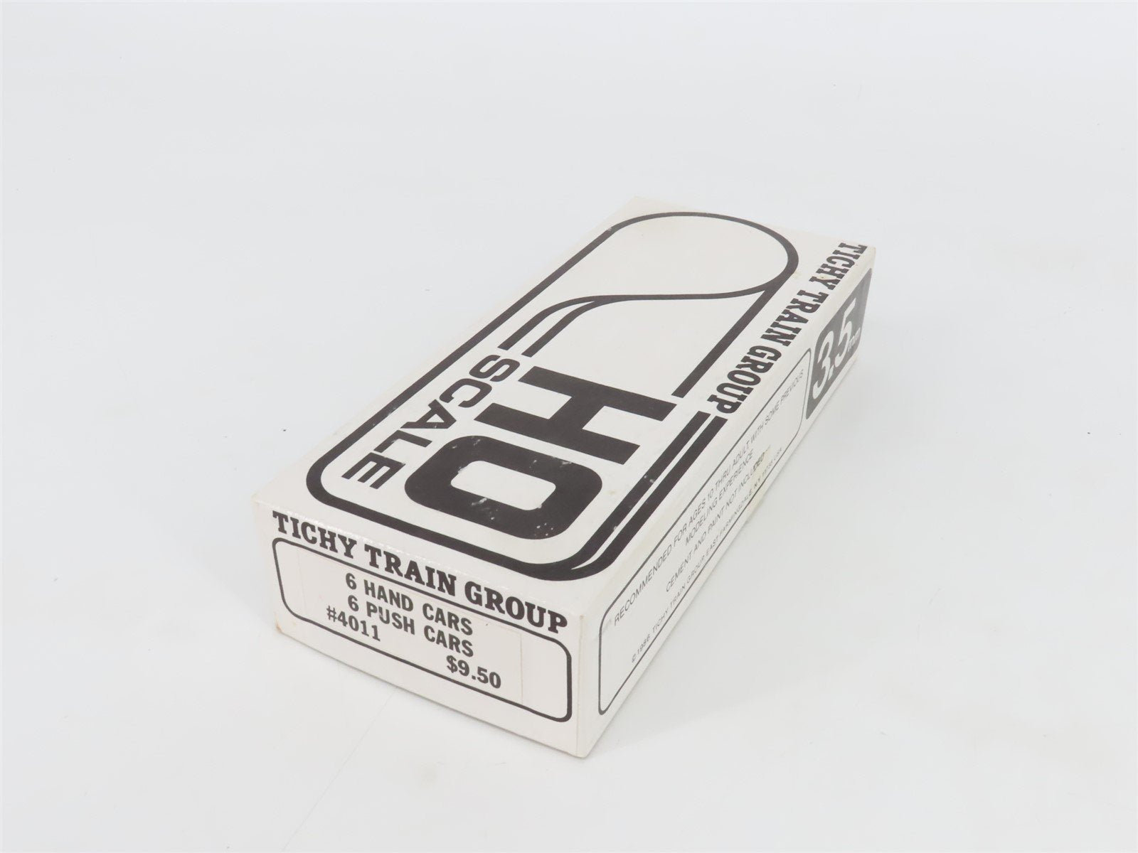 HO Scale Tichy Train Group Kit #4011 Unpainted 6 Hand Cars & 6 Push Cars