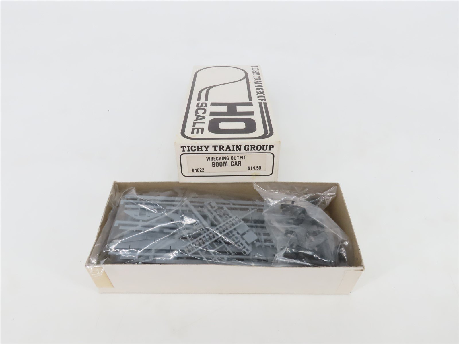 HO Scale Tichy Train Group Kit #4022 Unpainted Wrecking Outfit Boom Car