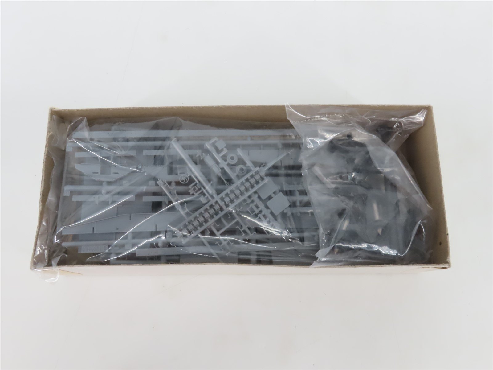 HO Scale Tichy Train Group Kit #4022 Unpainted Wrecking Outfit Boom Car