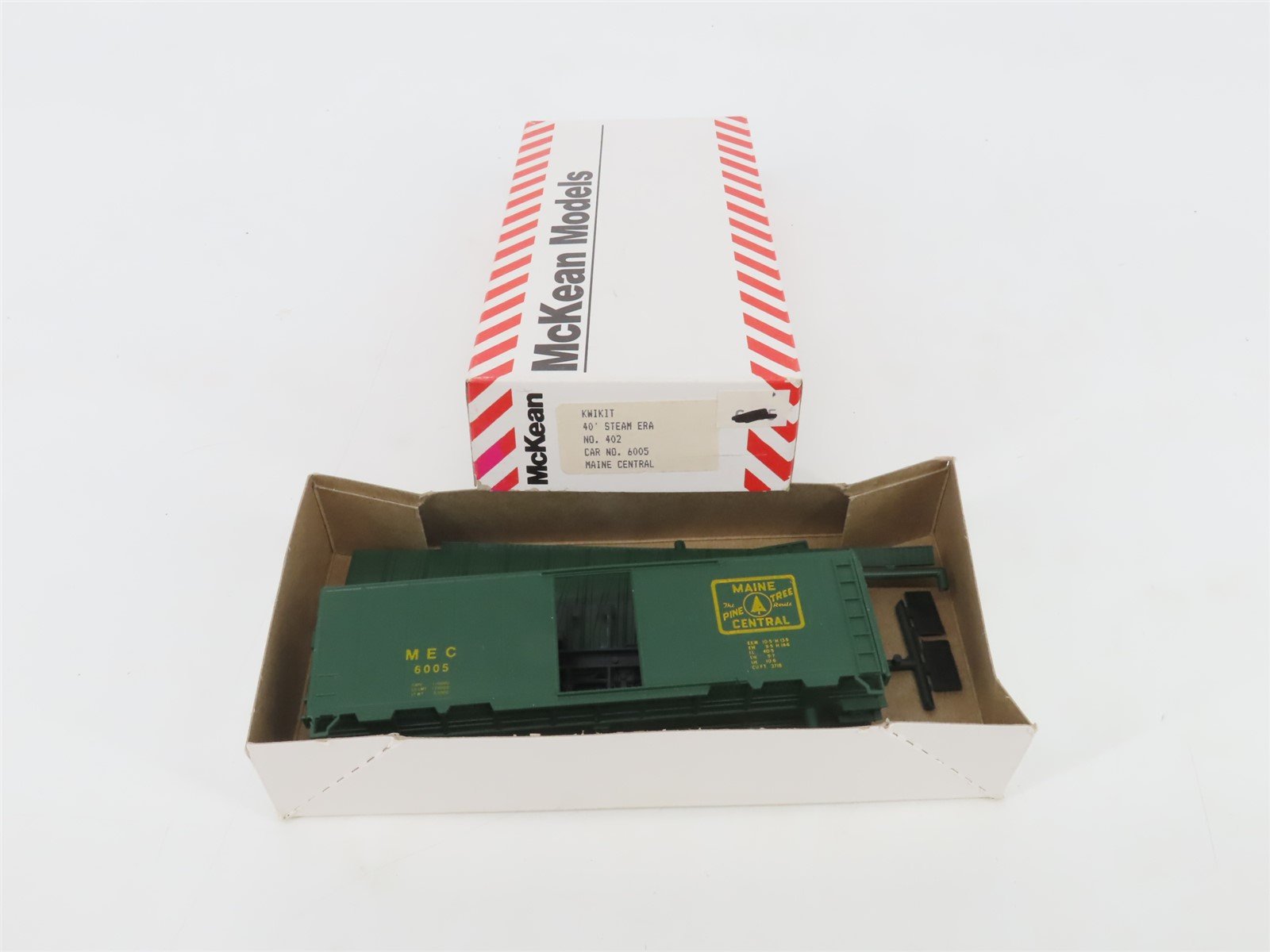 HO Scale McKean Models Kit 6005 MEC Maine Central Pine Tree 40' Box Car #6005