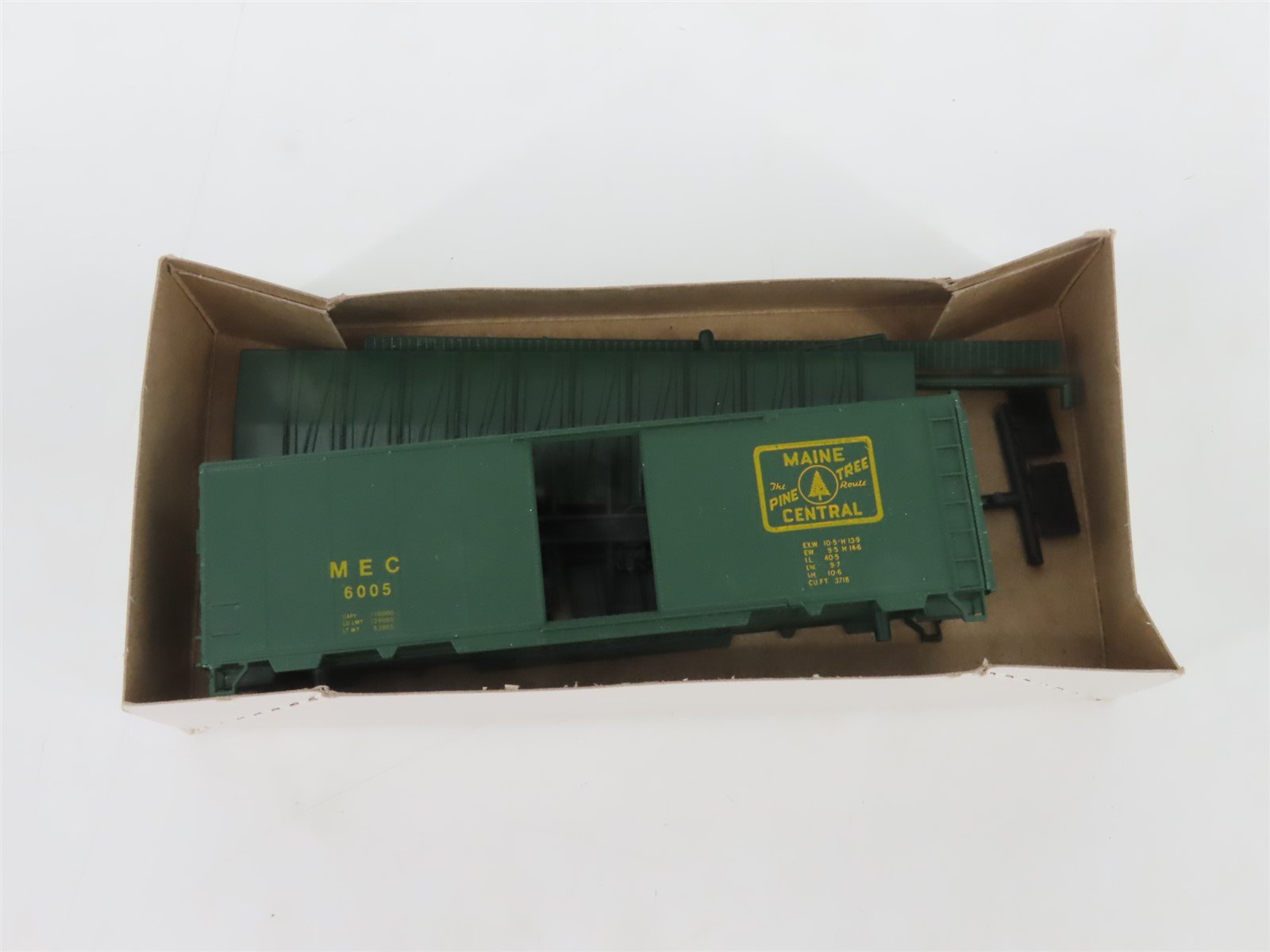 HO Scale McKean Models Kit 6005 MEC Maine Central Pine Tree 40' Box Car #6005