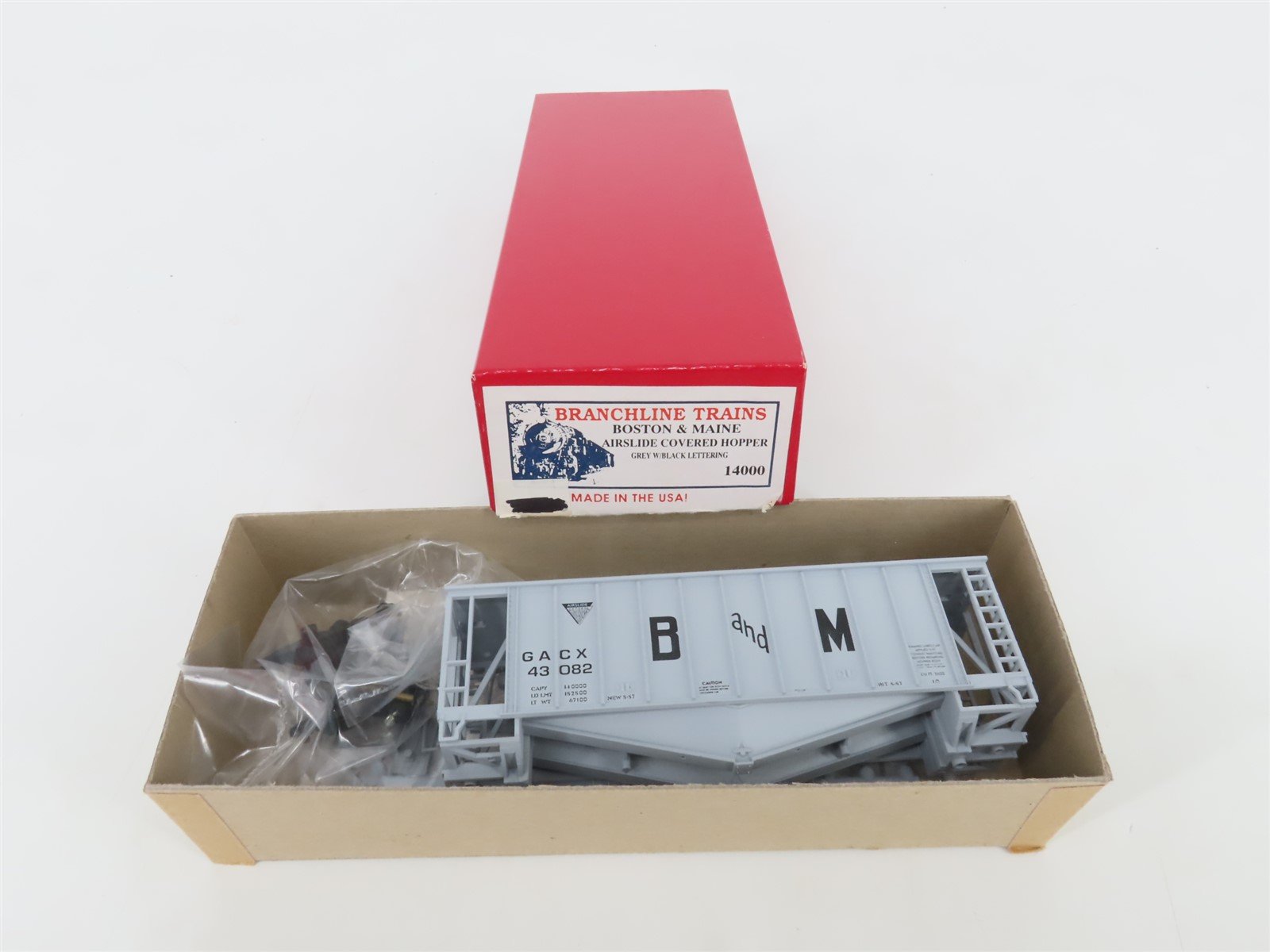 HO Branchline Kit 14000 GACX B&M Boston & Maine Airslide Covered Hopper #43082