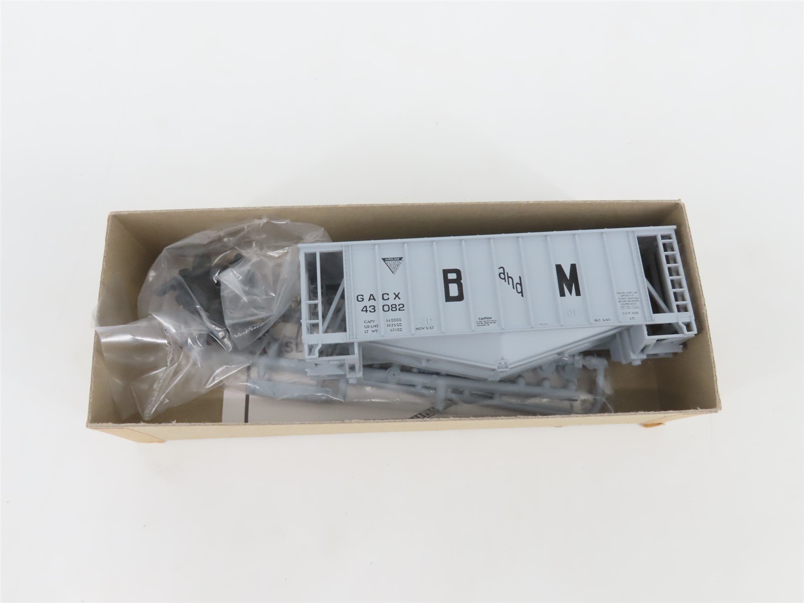 HO Branchline Kit 14000 GACX B&M Boston & Maine Airslide Covered Hopper #43082