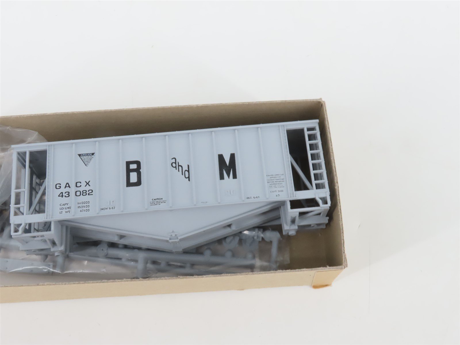 HO Branchline Kit 14000 GACX B&M Boston & Maine Airslide Covered Hopper #43082