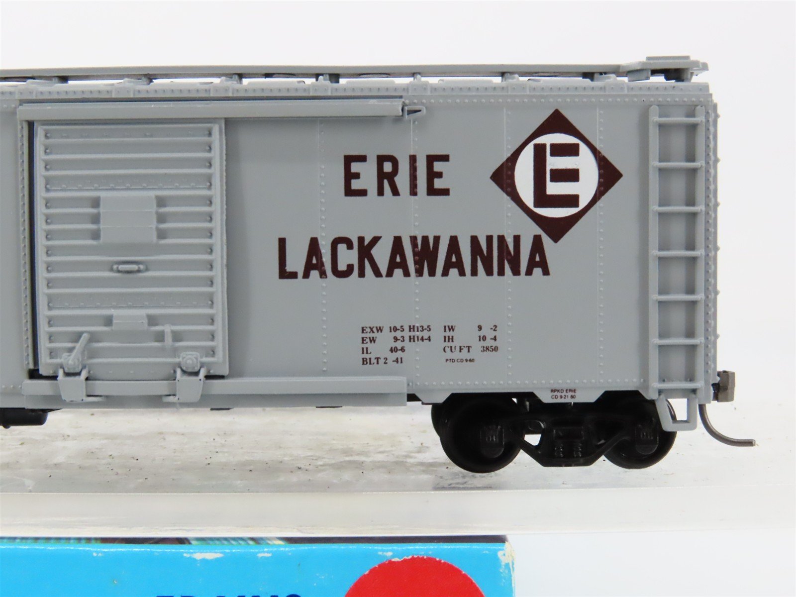 HO Scale Athearn Bev-Bel #263-1 EL Erie Lackawanna 40' Box Car #80006 - BUILT
