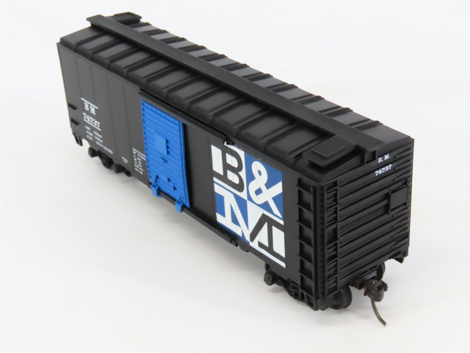 HO Athearn Bev-Bel #1148-3 BM Boston & Maine 40' Box Car #74737 - BUILT
