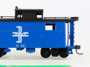 HO Scale Bowser 55015 BM Boston & Maine N-5 Caboose #C31 - BUILT