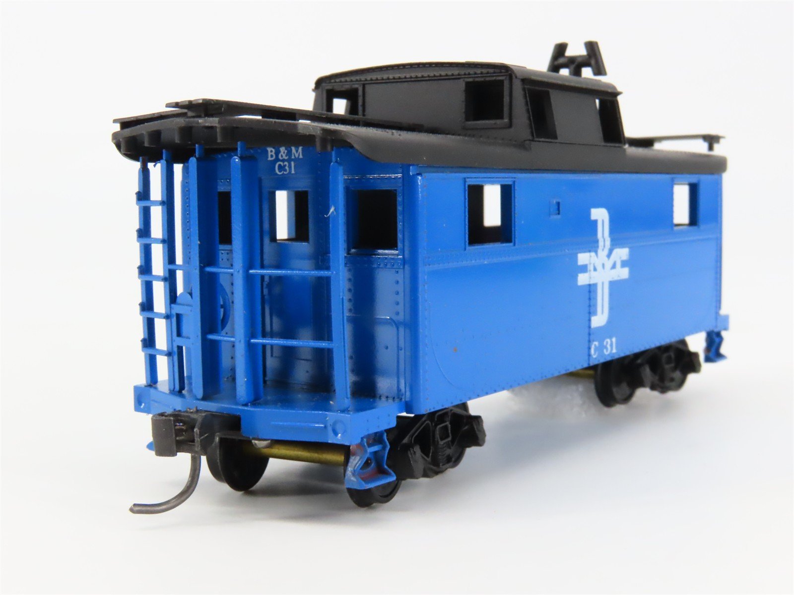 HO Scale Bowser 55015 BM Boston & Maine N-5 Caboose #C31 - BUILT
